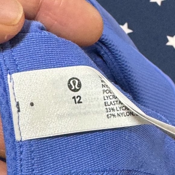 Lululemon everlux  high neck  train bra - Picture 3 of 13